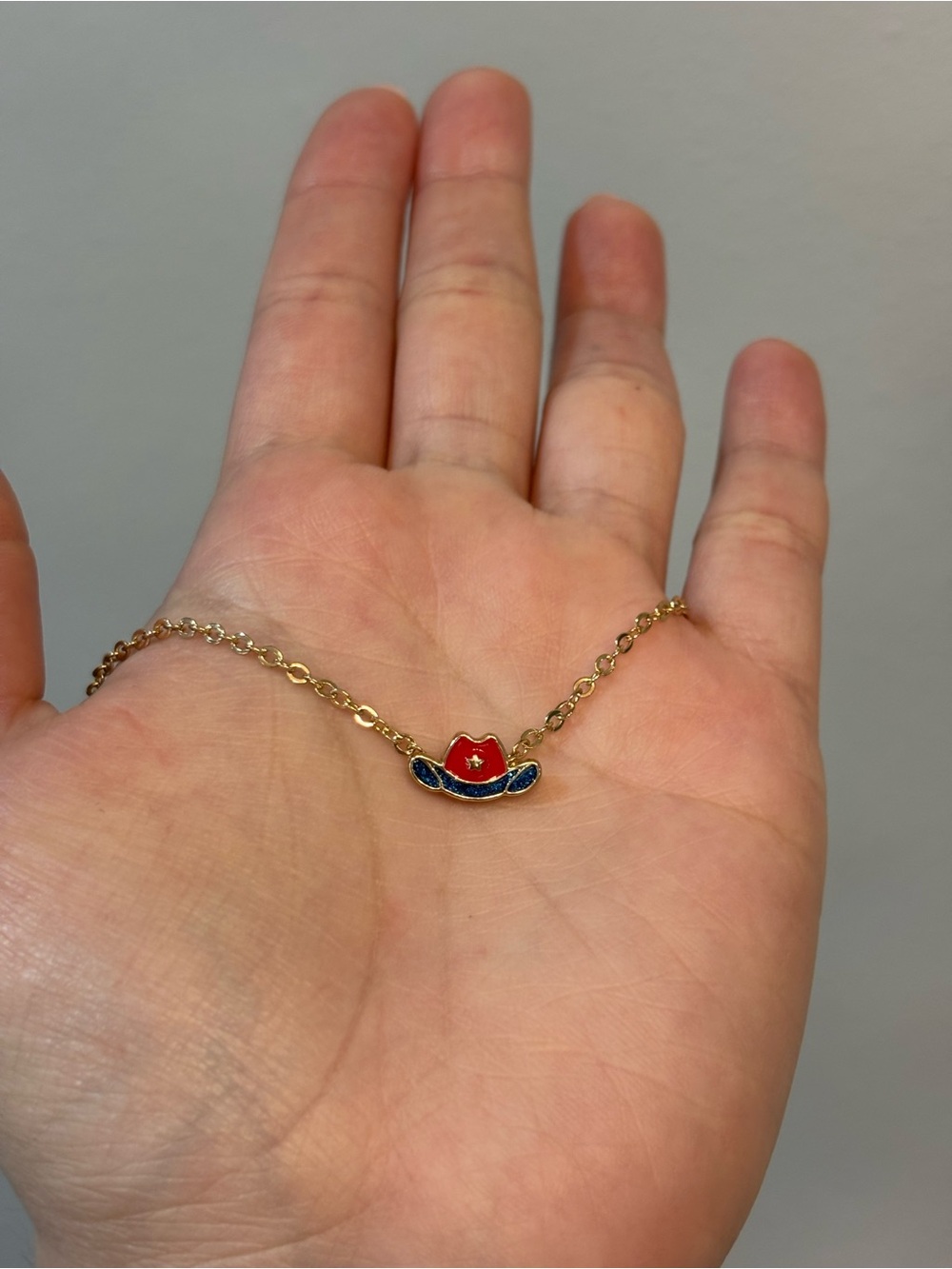 Gold-tone Women's Anklet with Red and Blue Cowboy Hat Charm
